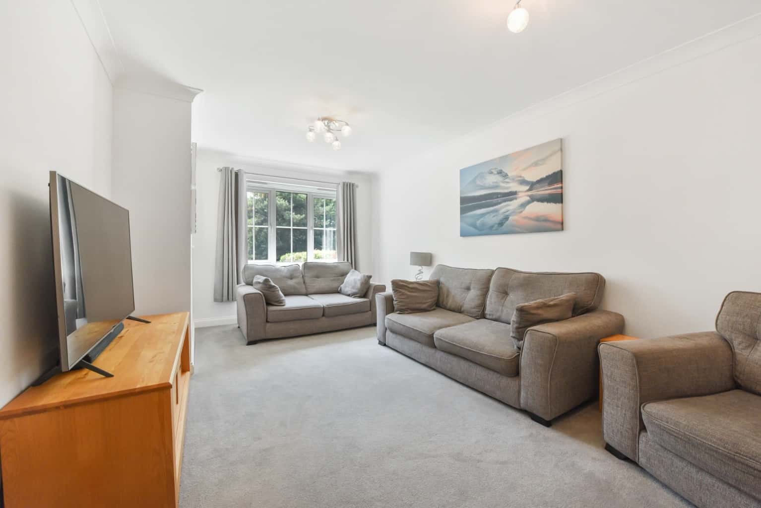 Impressive Four-Bedroom Family Home with Garage in Prime Dartford Location property first image