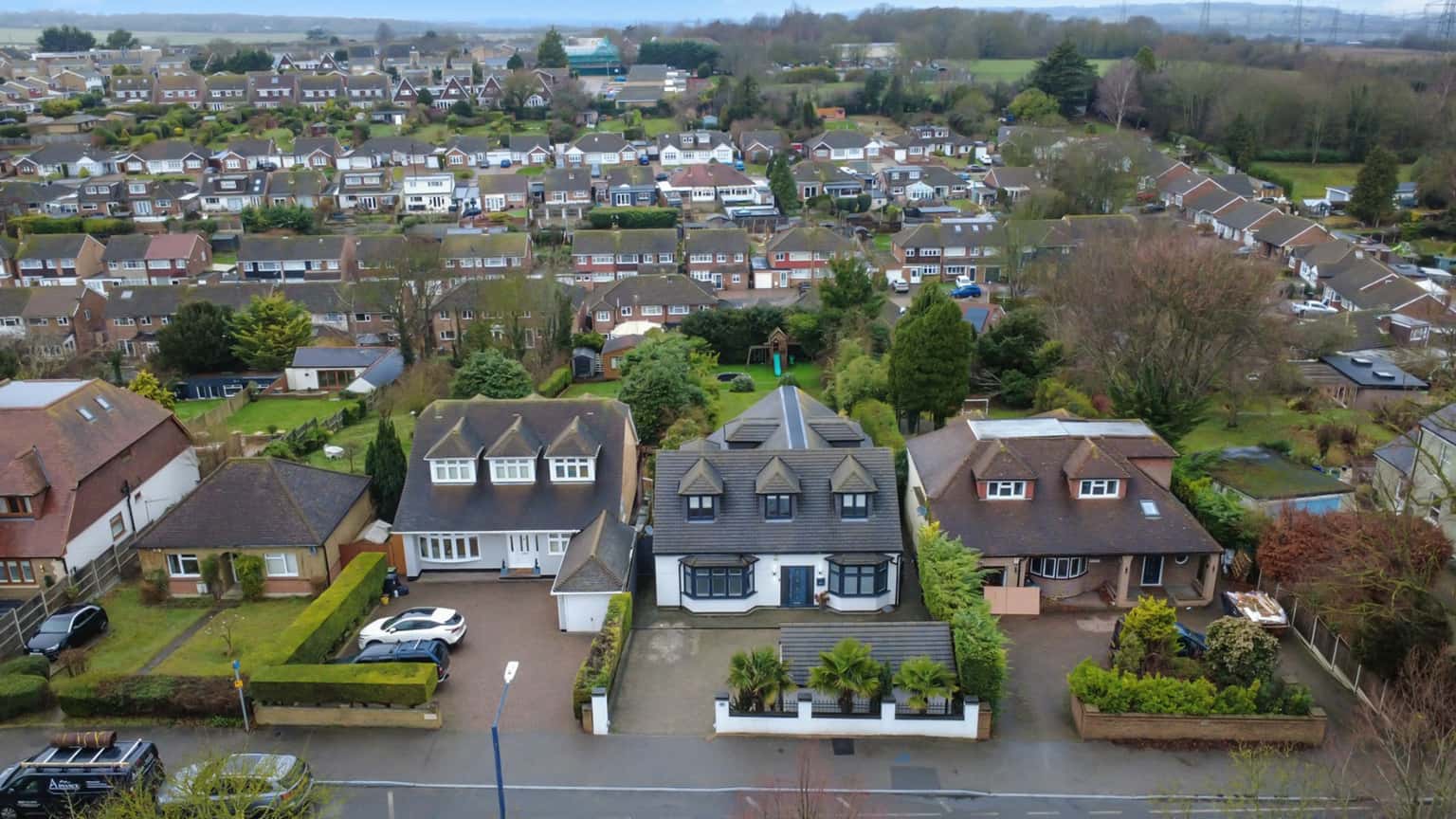 Istead Rise Family Home: Large Kitchen/Diner, Garage, Close to A2 property first image