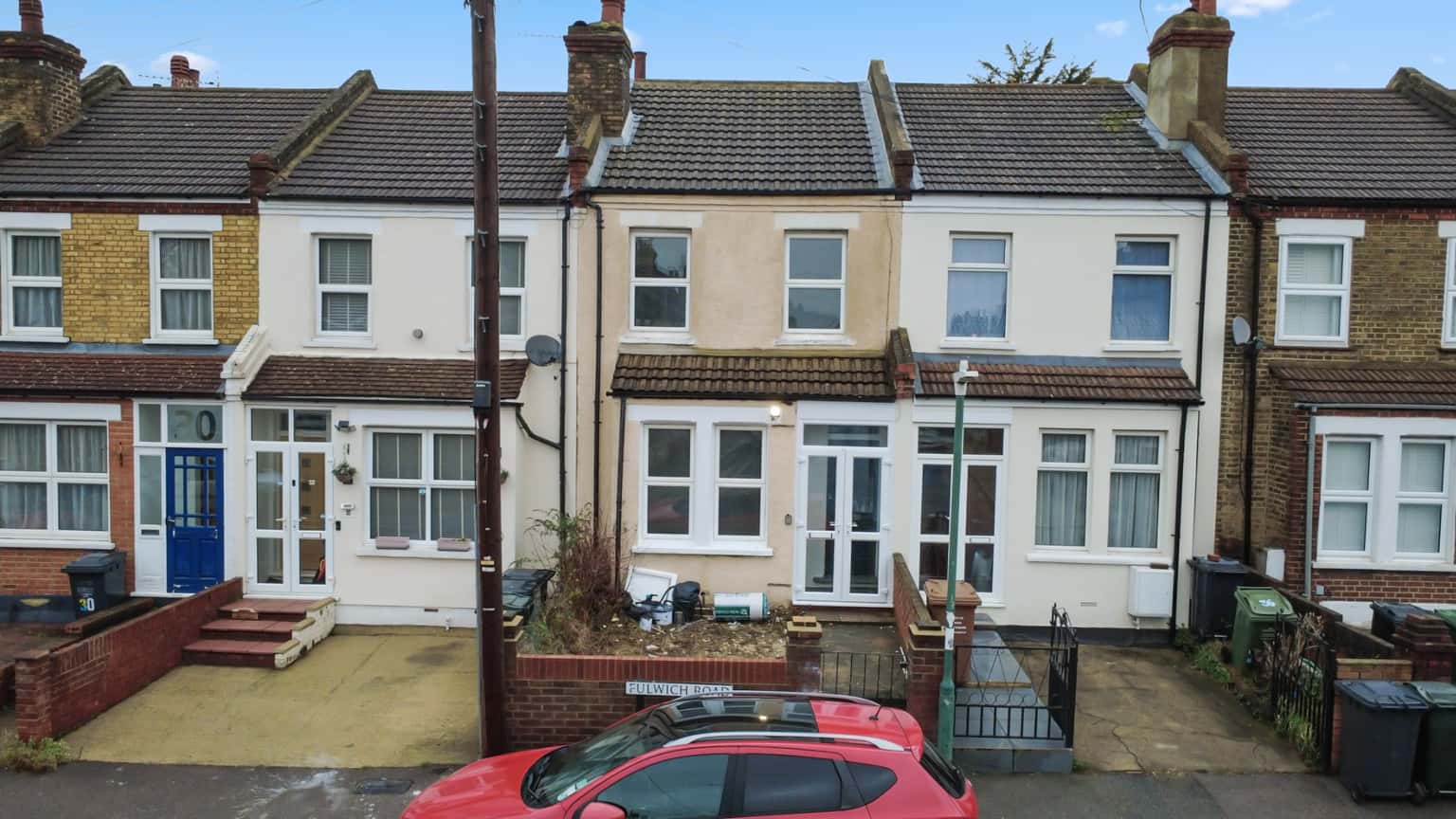 Brand New Refurbished 3-Bedroom House, Walk to Dartford Station summary property first image