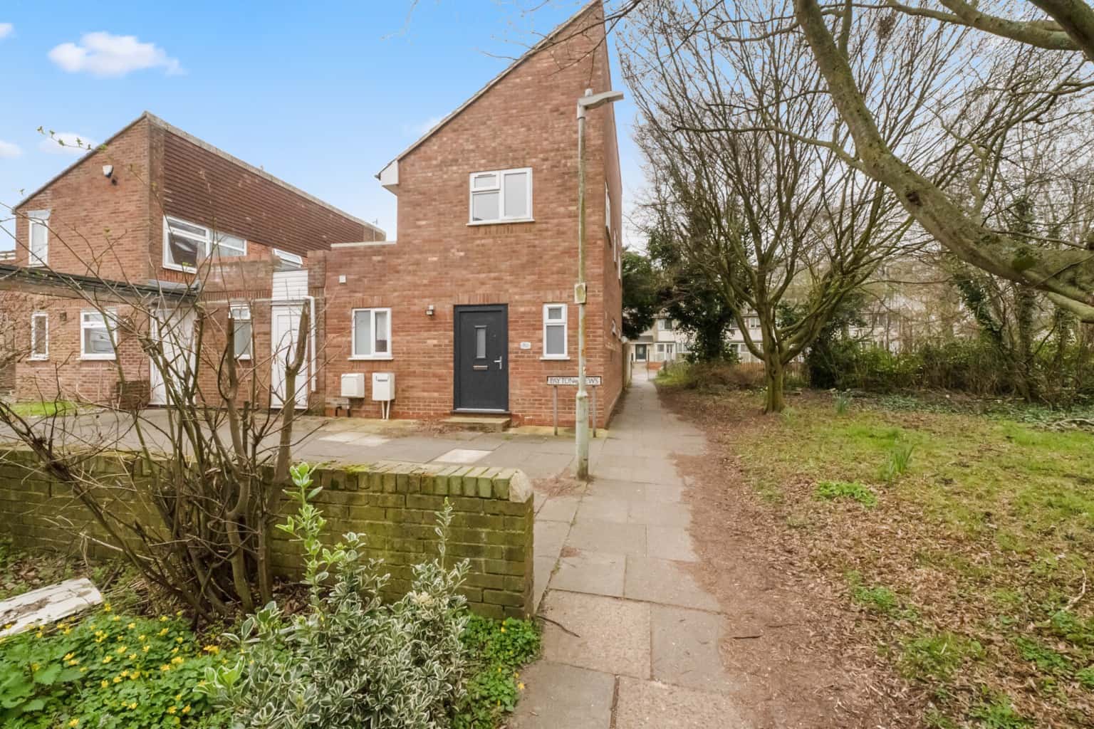 Beautiful 3-Bed House, Canterbury. AVAILABLE NOW, Close to Station. property first image