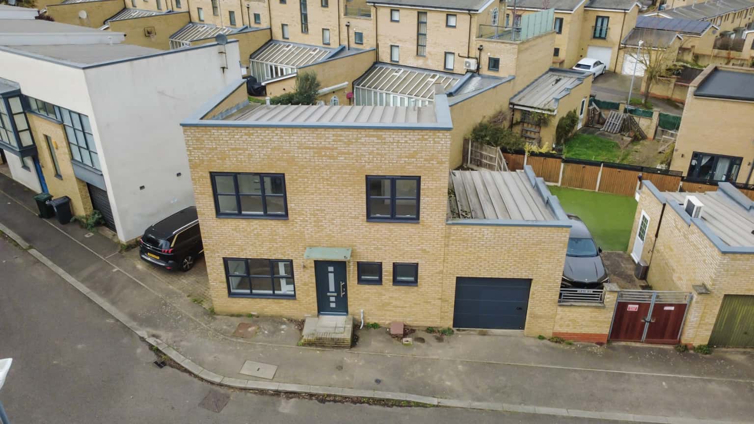 Two Bedroom Detached House, Garage, Walk to Bluewater, Available Now property first image